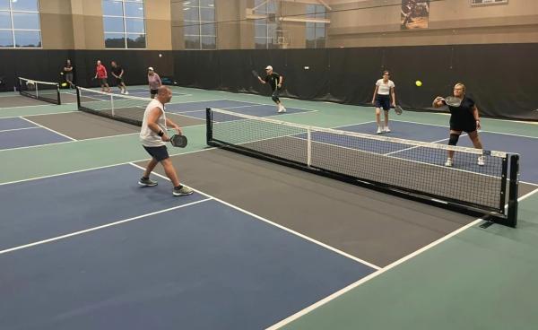 Thảm Sân Pickleball Trong Nhà
